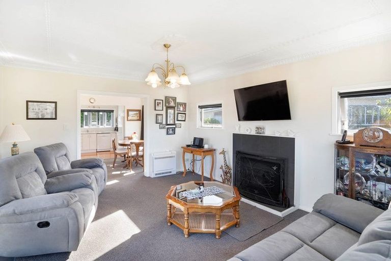 Photo of property in 11 Weka Place, Masterton, 5810