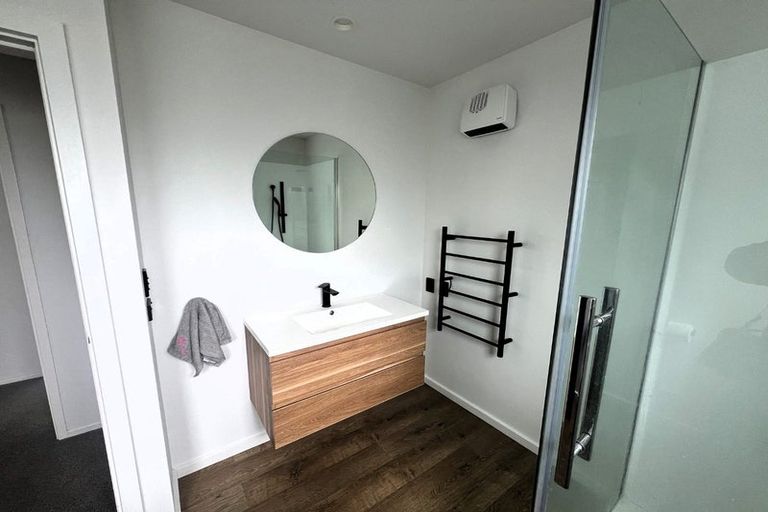 Photo of property in 2/41 Bowhill Road, New Brighton, Christchurch, 8083