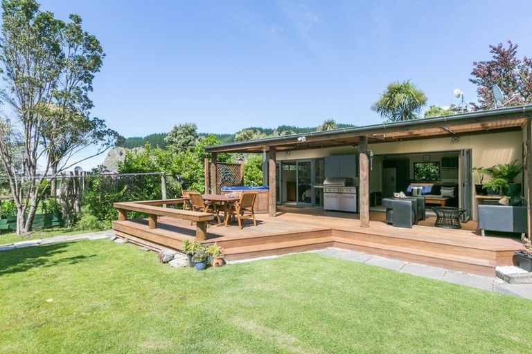 Photo of property in 637a Waipatiki Road, Tangoio, Napier, 4181