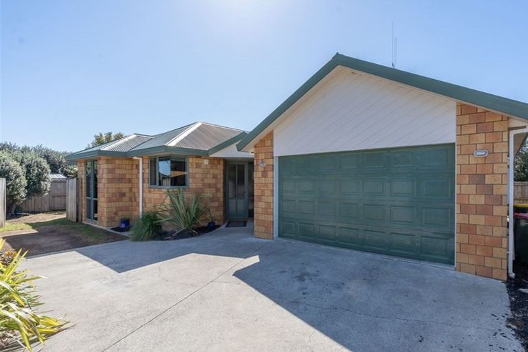 Photo of property in 11 Mckenzie Place, Rototuna North, Hamilton, 3210