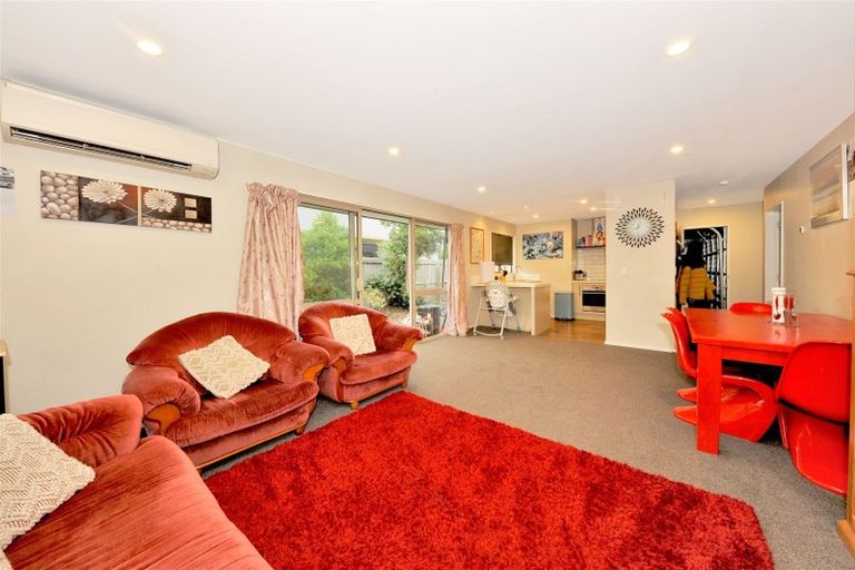 Photo of property in 4 Lake Terrace Road, Burwood, Christchurch, 8061
