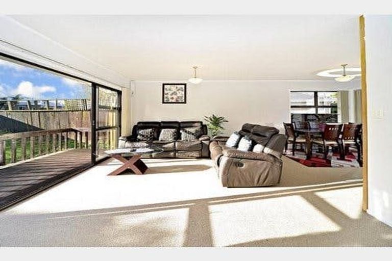 Photo of property in 2/39 Alfriston Road, Manurewa East, Auckland, 2102