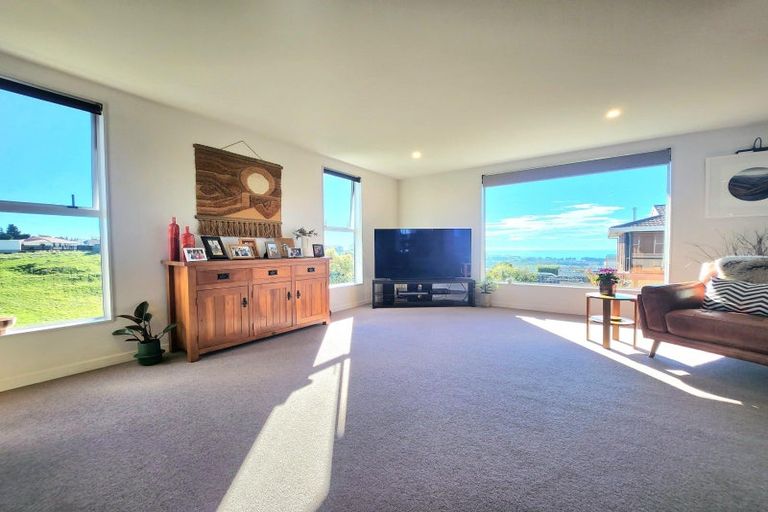 Photo of property in 8 Oakleigh Crescent, Oamaru North, Oamaru, 9400