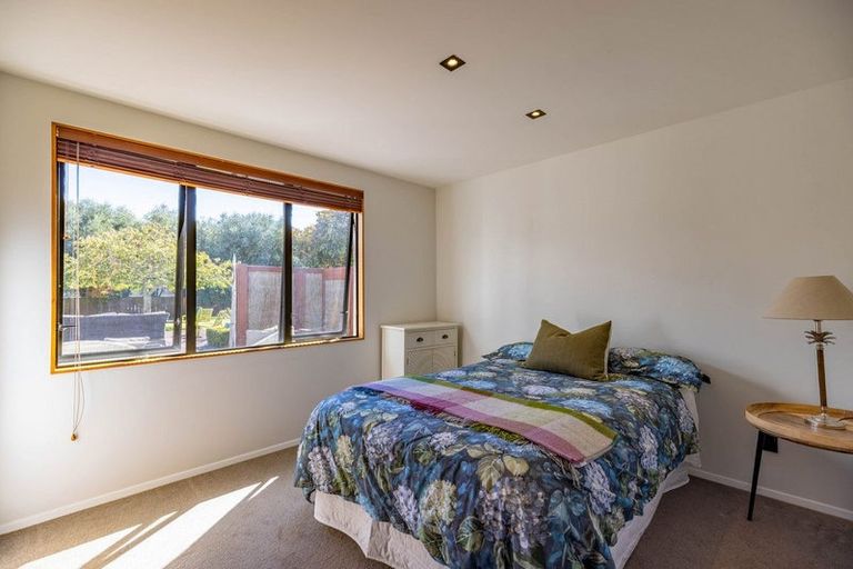 Photo of property in 150 Milne Drive, Paraparaumu, 5032