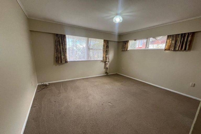 Photo of property in 15 Ellesmere Crescent, Pakuranga Heights, Auckland, 2010