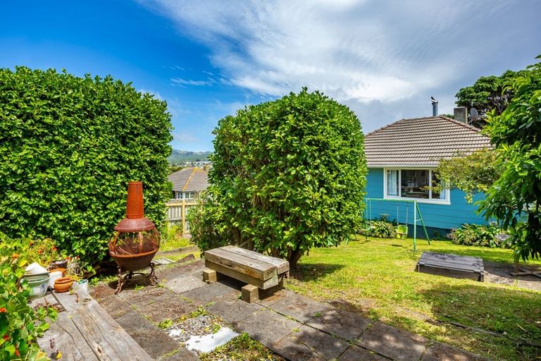 Photo of property in 50 Dimock Street, Titahi Bay, Porirua, 5022