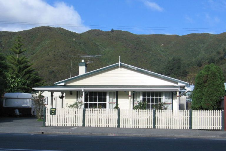 Photo of property in 298 Waiwhetu Road, Fairfield, Lower Hutt, 5011