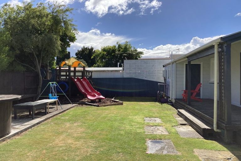 Photo of property in 3 Kelvin Street, Aramoho, Whanganui, 4500