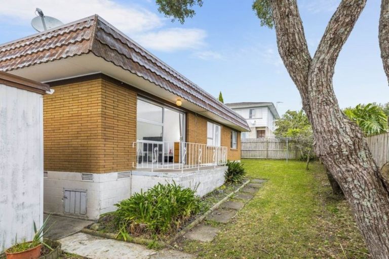 Photo of property in 4/94 Lynwood Road, New Lynn, Auckland, 0600