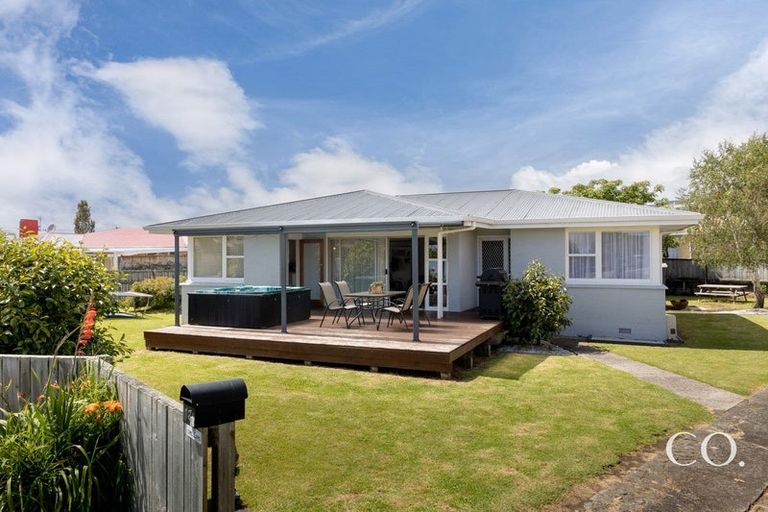 Photo of property in 13 Lilac Place, Otumoetai, Tauranga, 3110