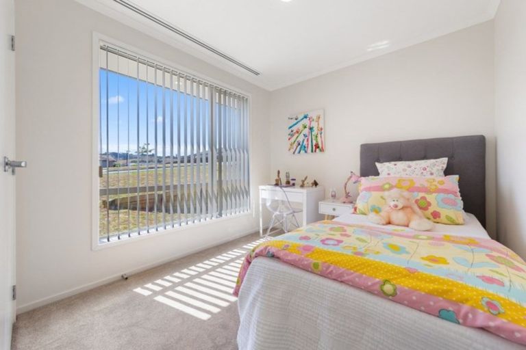 Photo of property in 24 Hillpark Drive, Pokeno, 2402