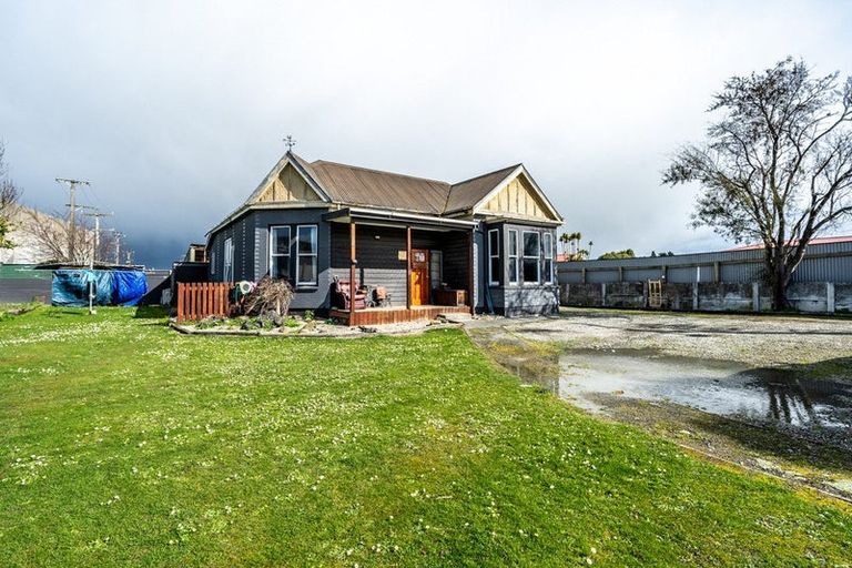 Photo of property in 46 Charlton Road, Gore, 9710