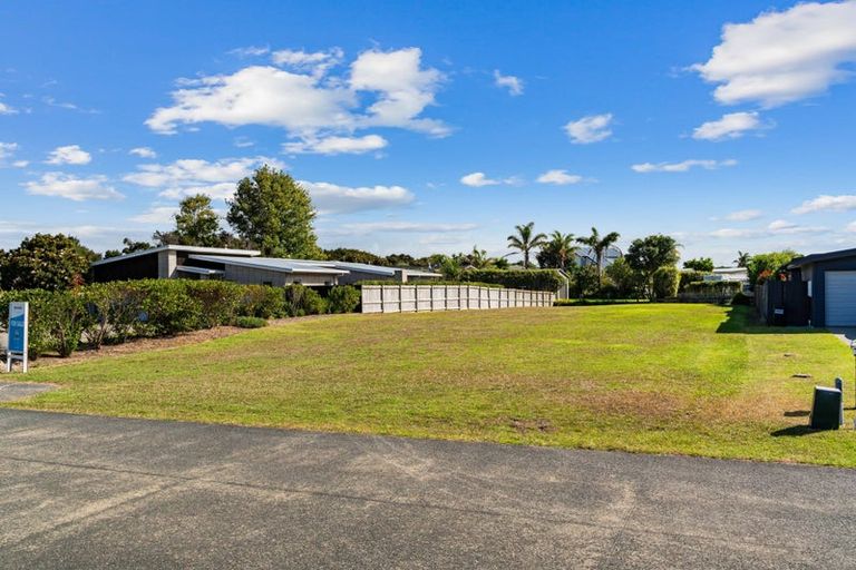 Photo of property in Ti Tree Place, Mangawhai Heads, Mangawhai, 0505