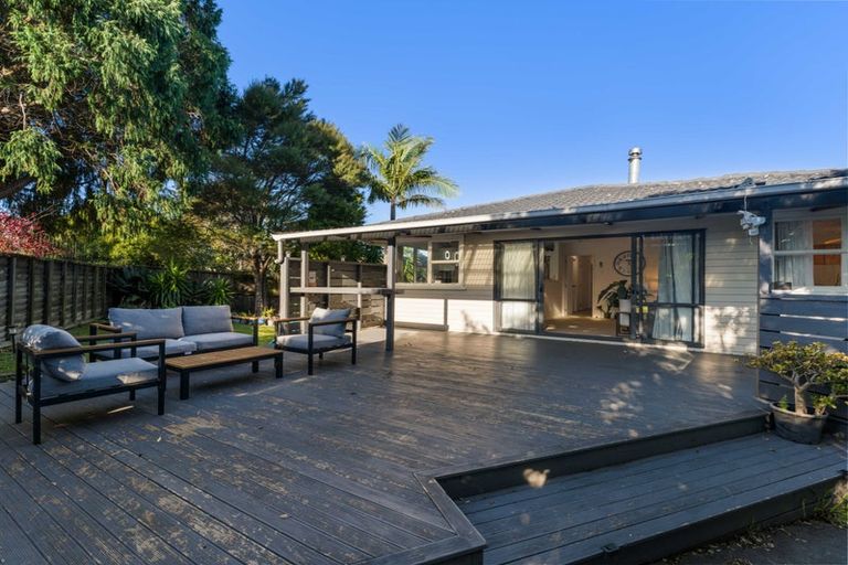 Photo of property in 36 Sunline Avenue, Massey, Auckland, 0614