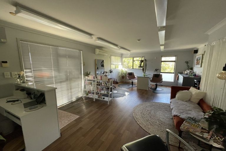 Photo of property in 25a Church Road, Taradale, Napier, 4112