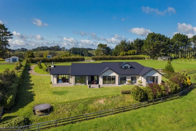 Photo of property in 396 Upland Road, Tarurutangi, New Plymouth, 4372