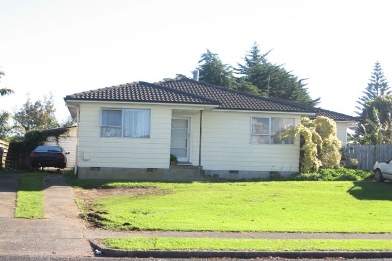 Photo of property in 17 Swallow Drive, Manurewa, Auckland, 2102