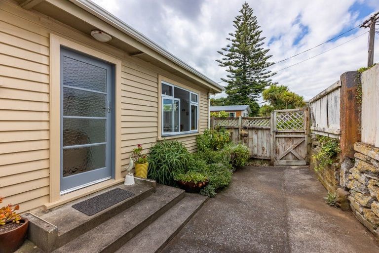 Photo of property in 171 Molesworth Street, New Plymouth, 4312