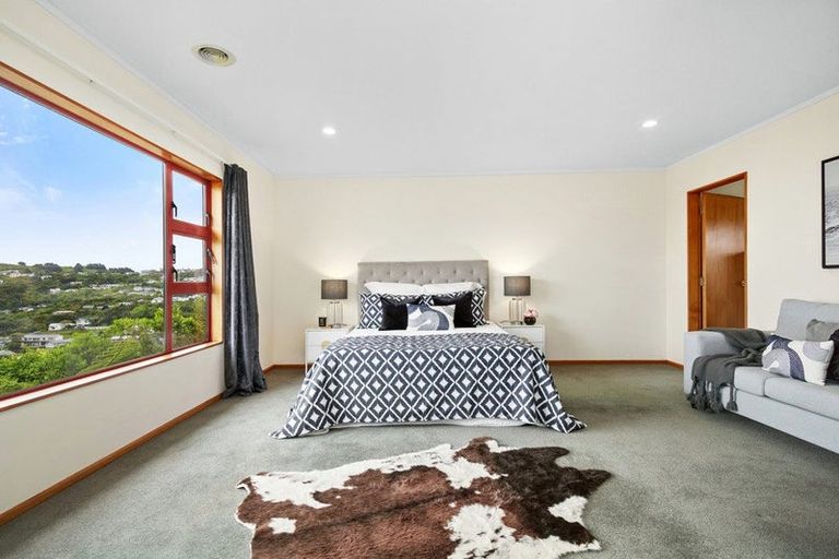 Photo of property in 58 Cypress Drive, Maungaraki, Lower Hutt, 5010