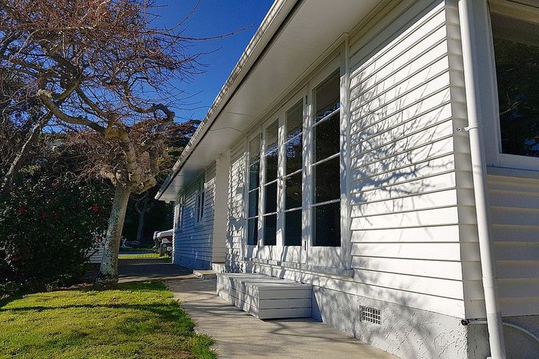 Photo of property in 98 Melbourne Street, South Dunedin, Dunedin, 9012