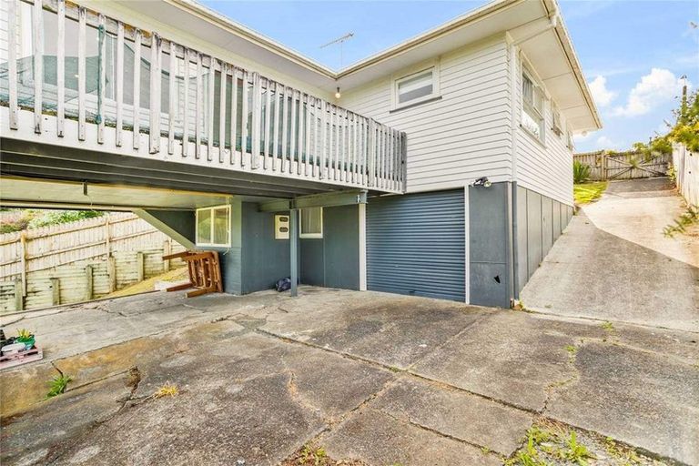 Photo of property in 73 Fairclough Road, Beach Haven, Auckland, 0626