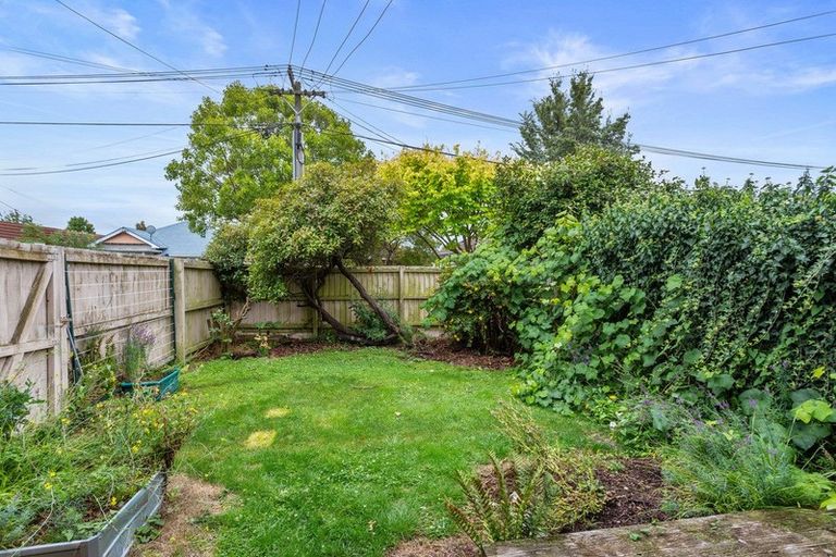 Photo of property in 32 Hendon Street, Edgeware, Christchurch, 8013