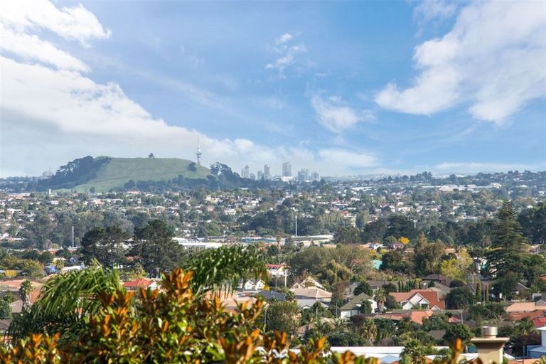 Photo of property in 35 Eynsham Court, Dannemora, Auckland, 2016