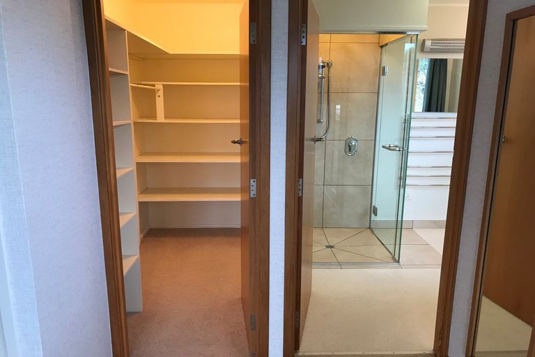 Photo of property in 11 Cornwall Street, Vauxhall, Dunedin, 9013