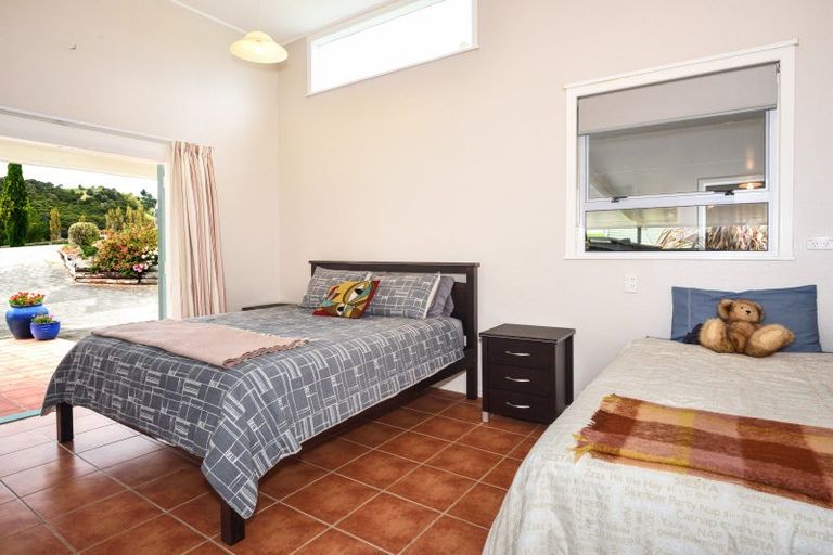 Photo of property in 559 Taurau Valley Road, Muriwai, Manutuke, 4072