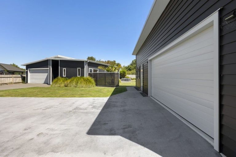 Photo of property in 518a Manutahi Road, Lepperton, New Plymouth, 4373