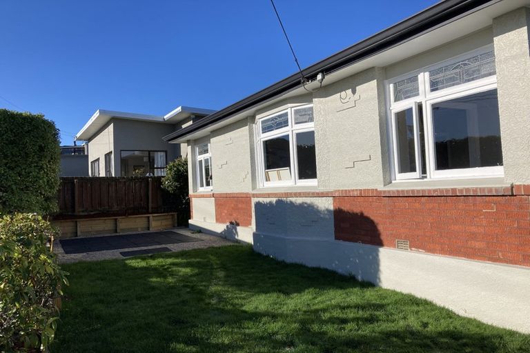 Photo of property in 118 Larnach Road, Vauxhall, Dunedin, 9013