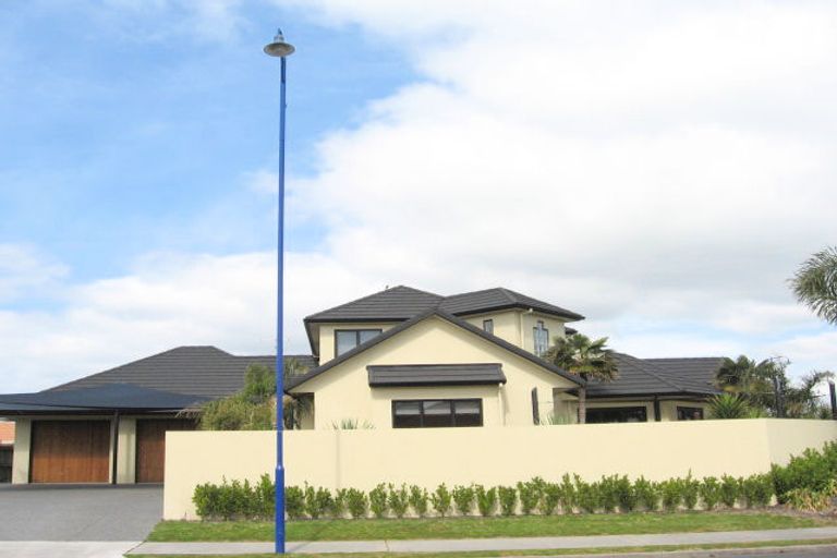 Photo of property in 2 Santa Monica Drive, Papamoa Beach, Papamoa, 3118