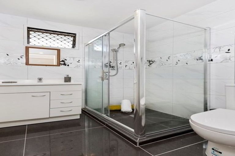 Photo of property in 1/11 Burundi Avenue, Clendon Park, Auckland, 2103