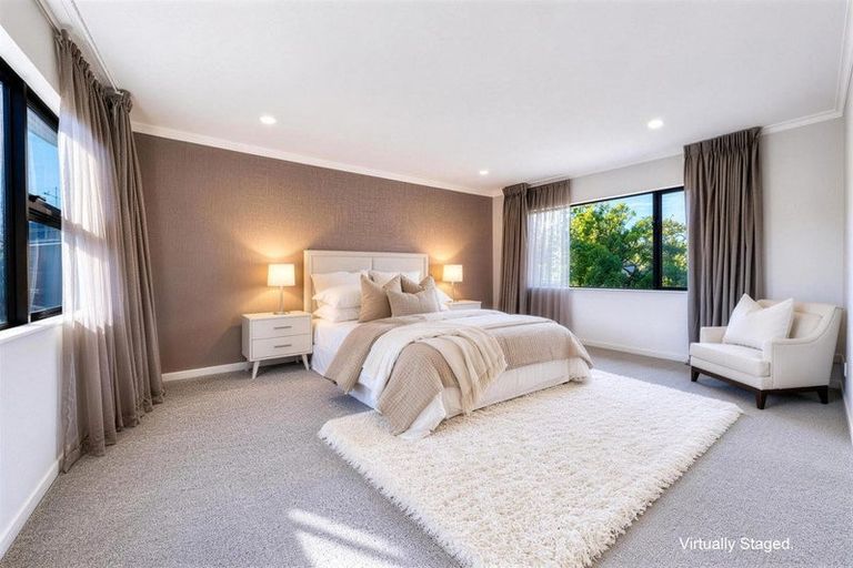 Photo of property in 22 Travis View Drive, Fairview Heights, Auckland, 0632
