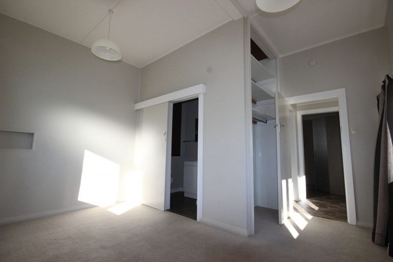 Photo of property in 11 Milverton Avenue, Hokowhitu, Palmerston North, 4410