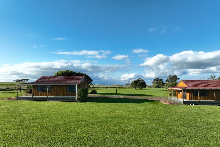 Photo of property in 986 Tinopai Road, Tinopai, Matakohe, 0593