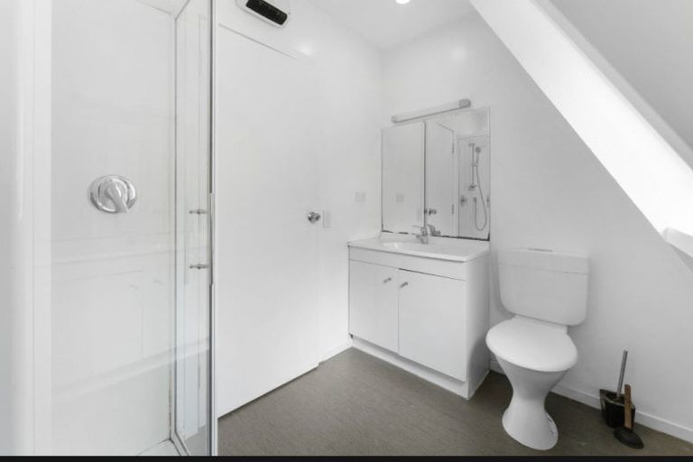 Photo of property in 40 Avalon Crescent, Fernhill, Queenstown, 9300