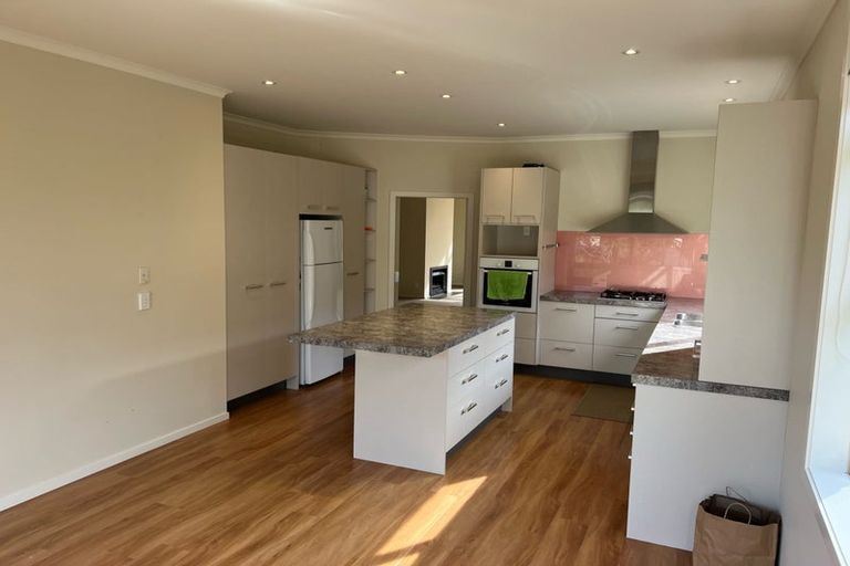 Photo of property in 18 Pukemere Way, Pukerua Bay, 5026