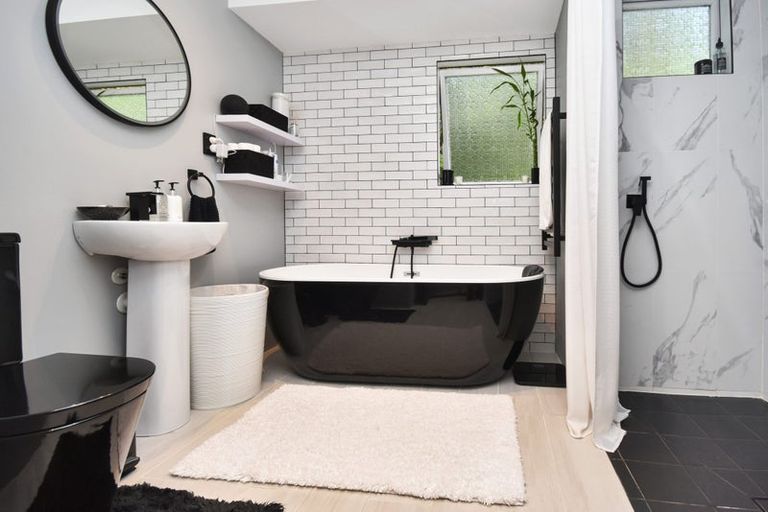 Photo of property in 19 Laser Place, Bayview, Auckland, 0629