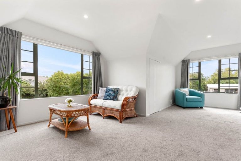 Photo of property in 43 Mcmaster Street, Greytown, 5712