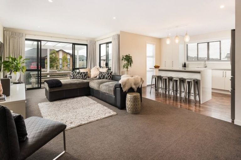 Photo of property in 14 Harding Drive, Papamoa Beach, Papamoa, 3118