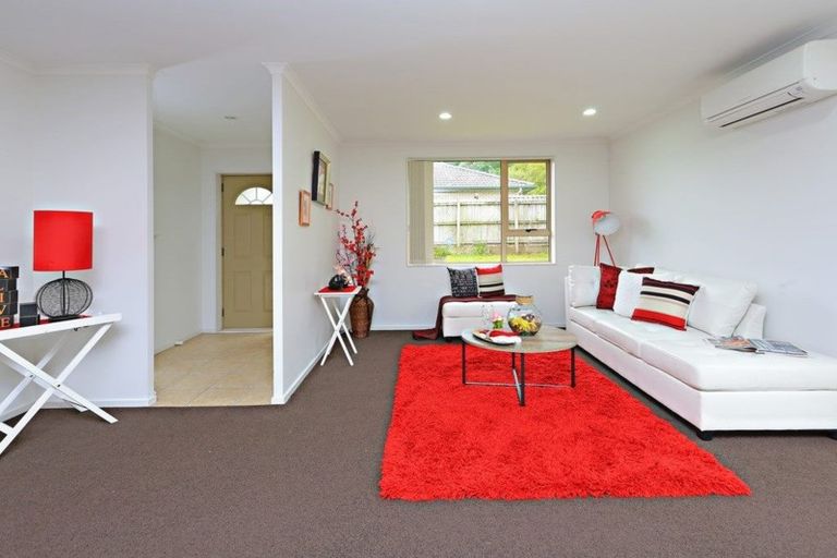 Photo of property in 8 Richard Halse Drive, Manurewa, Auckland, 2105