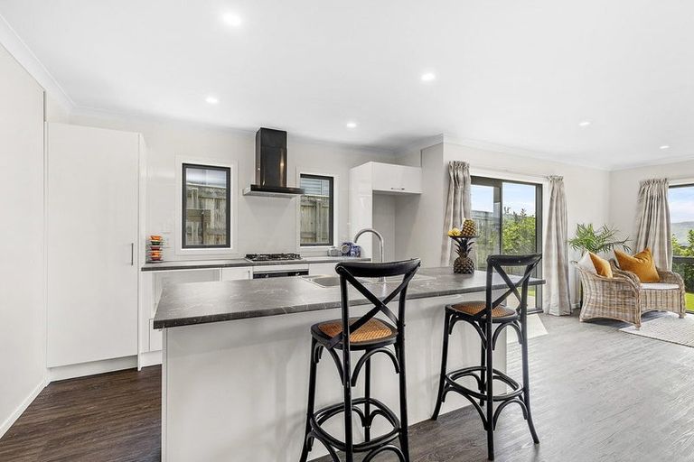 Photo of property in 84 Endeavour Drive, Whitby, Porirua, 5024