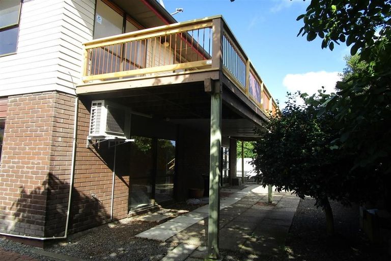 Photo of property in 1/270 Riccarton Road, Upper Riccarton, Christchurch, 8041