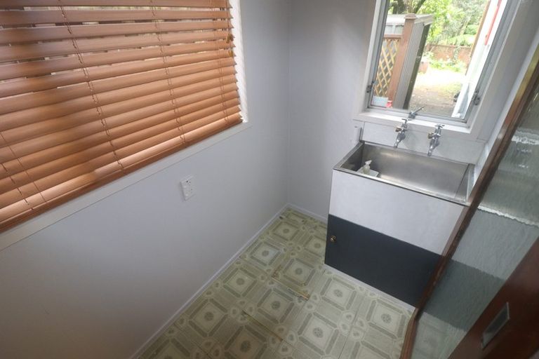 Photo of property in 25 Gladys Avenue, Glenfield, Auckland, 0629