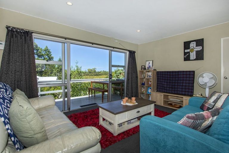 Photo of property in 39 Raumati Crescent, Onerahi, Whangarei, 0110
