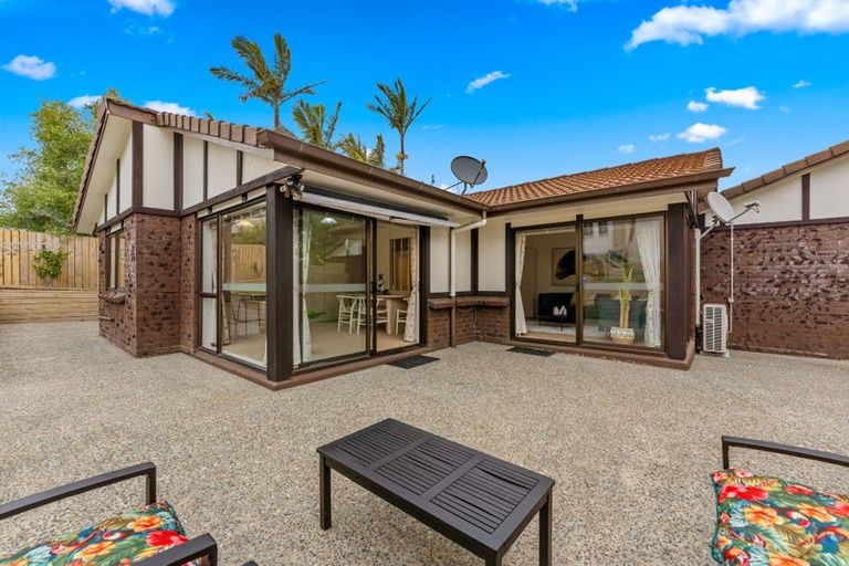 Photo of property in 15 Charles Prevost Drive, The Gardens, Auckland, 2105