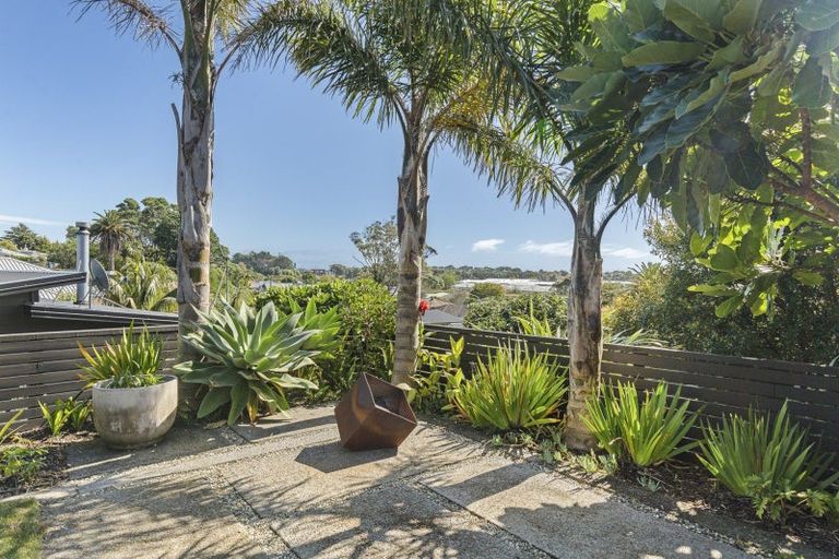 Photo of property in 5 Cessna Lane, Glen Avon, New Plymouth, 4312