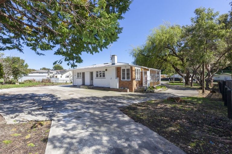 Photo of property in 26-28 Ruahine Street, Paraparaumu, 5032