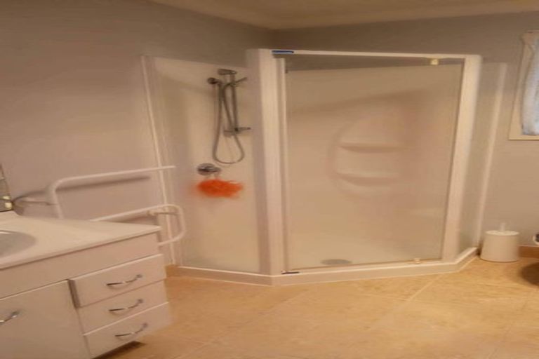 Photo of property in 65b Gardner Avenue, New Lynn, Auckland, 0600